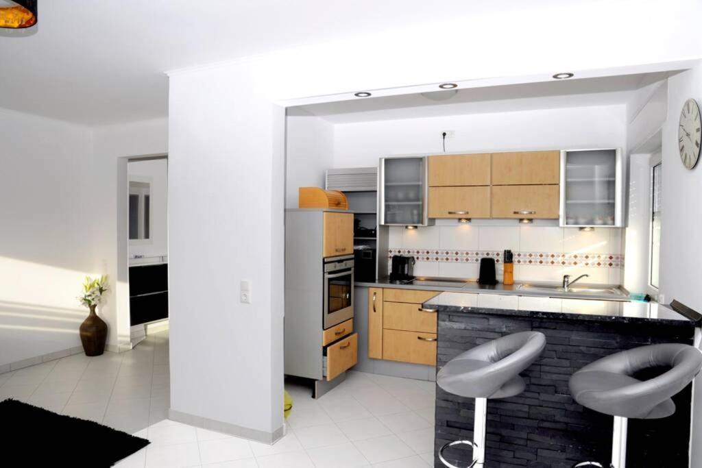 Traumhafte Kurstadt Apartment Moderne 2Zkb Balkon Pkw Stellplatz Бад Наухайм Екстериор снимка