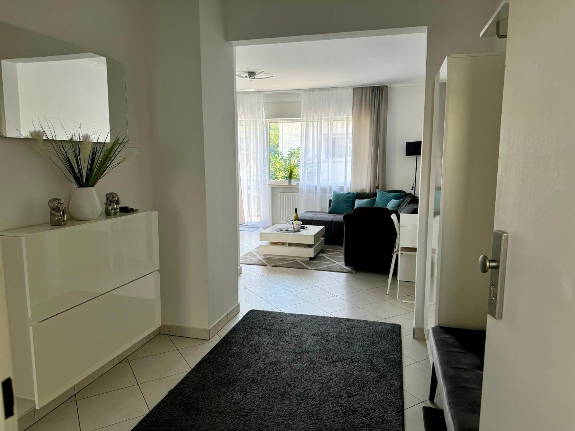 Traumhafte Kurstadt Apartment Moderne 2Zkb Balkon Pkw Stellplatz Бад Наухайм Екстериор снимка